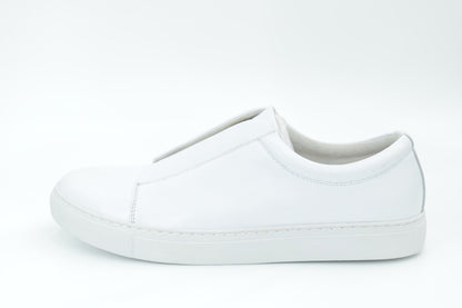 Casual sneakers