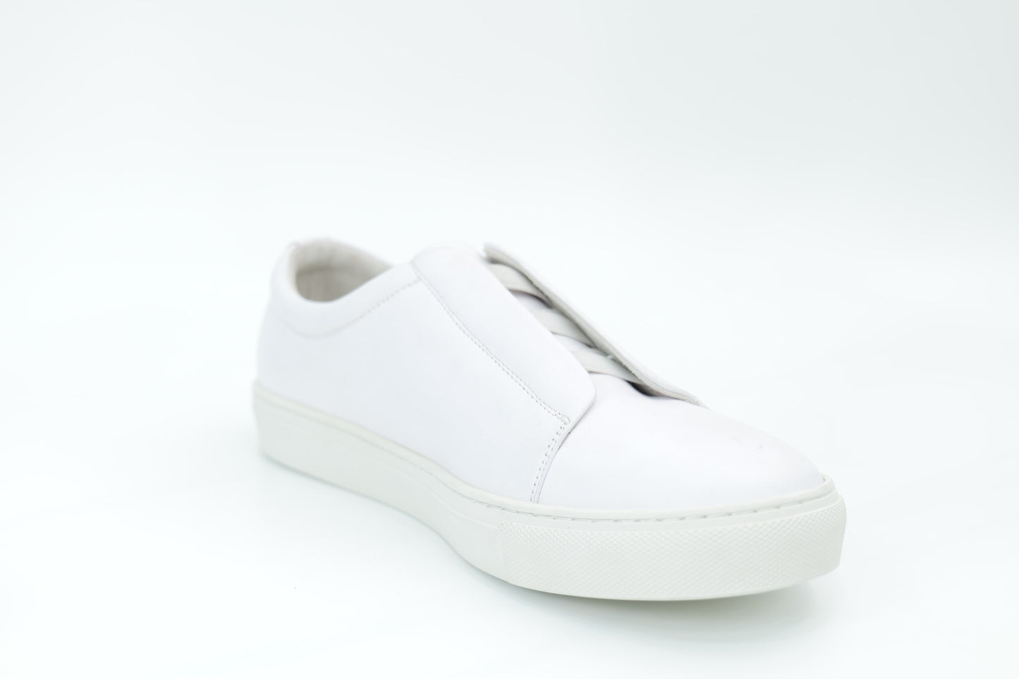 Casual sneakers