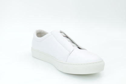 Casual sneakers