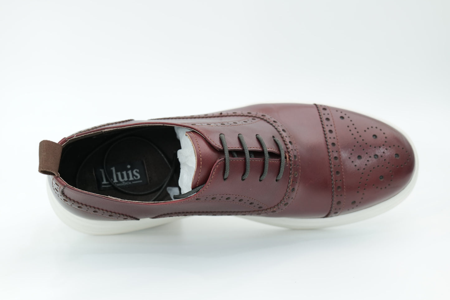 Casual sneakers