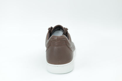 Casual sneakers