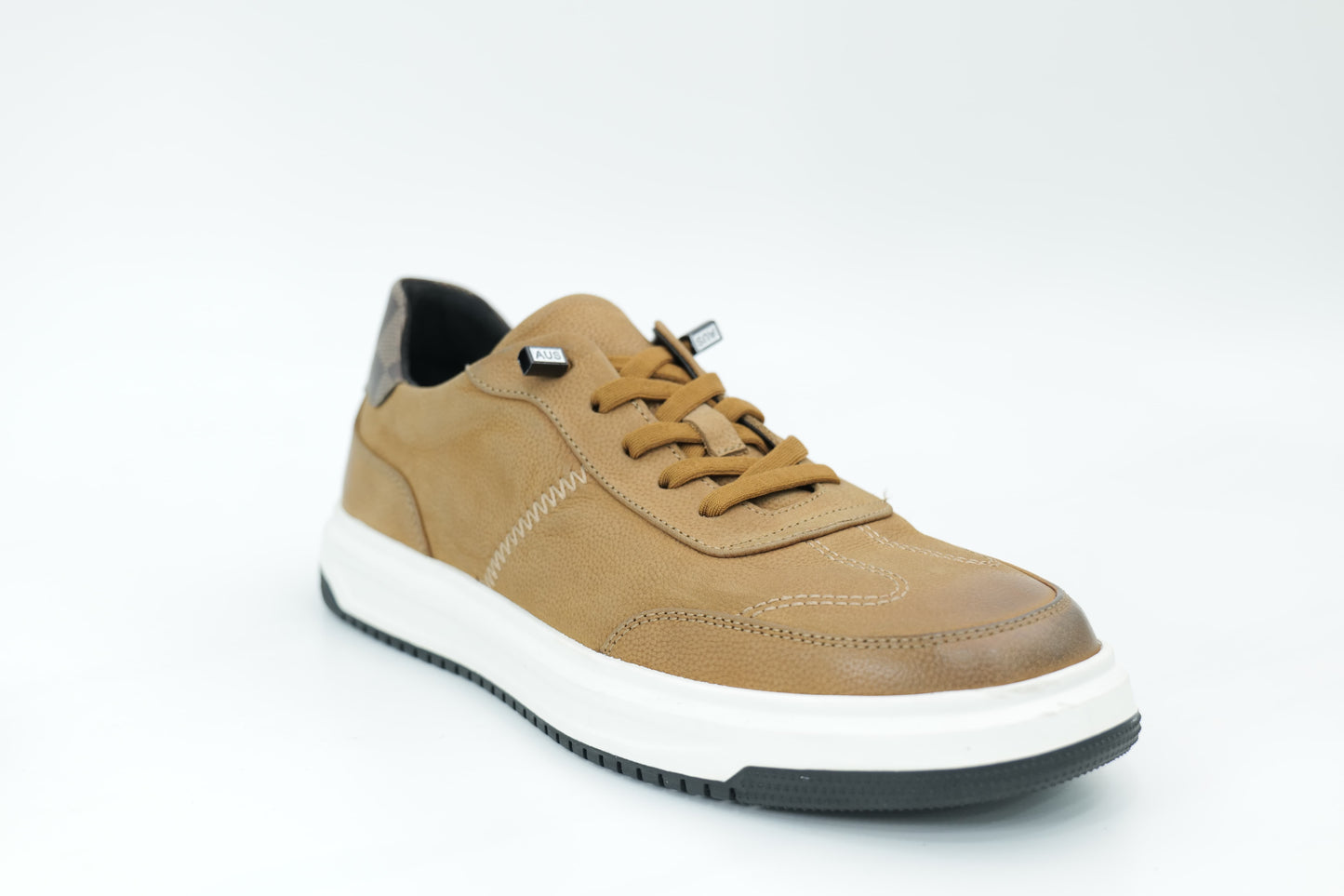 Casual sneakers