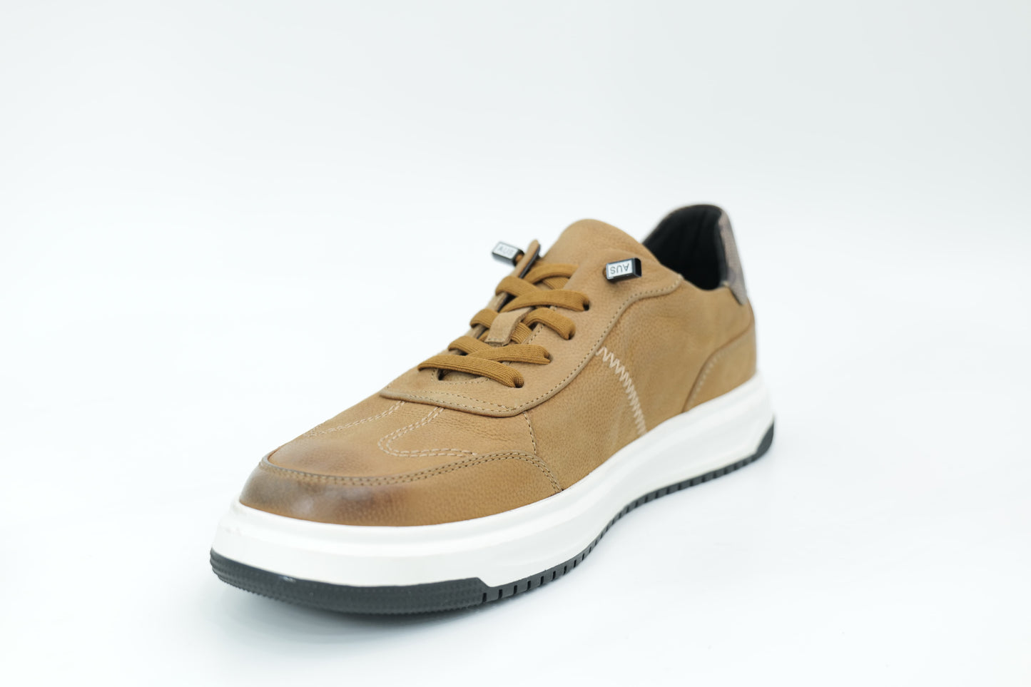 Casual sneakers