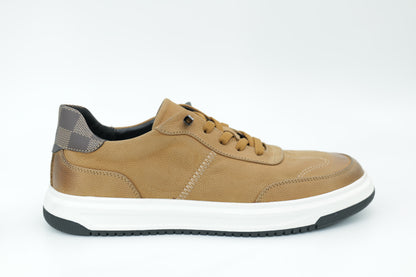 Casual sneakers