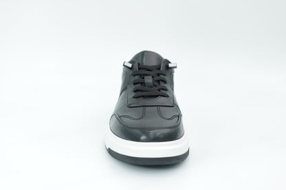 Casual sneakers