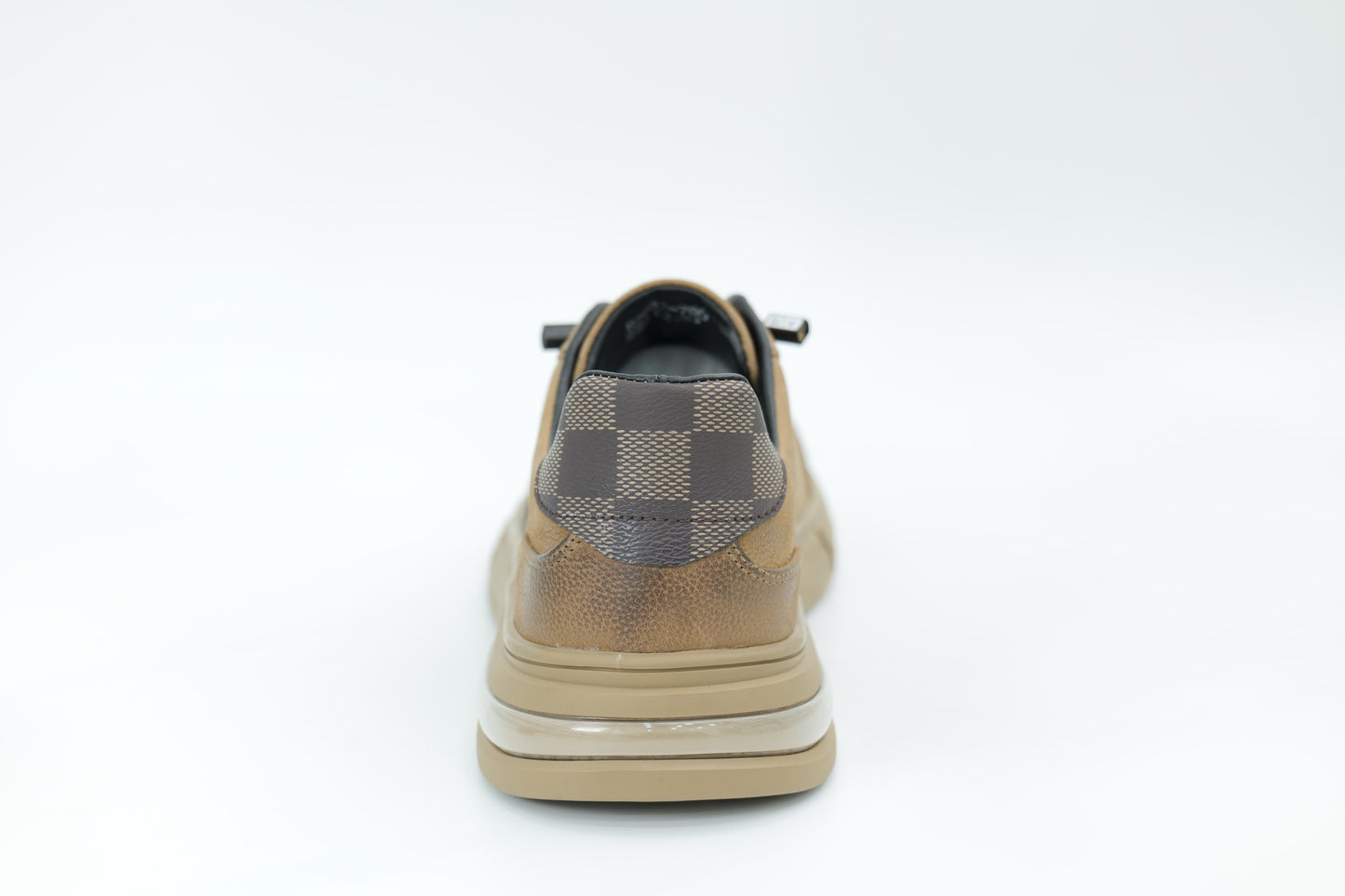 Casual sneakers