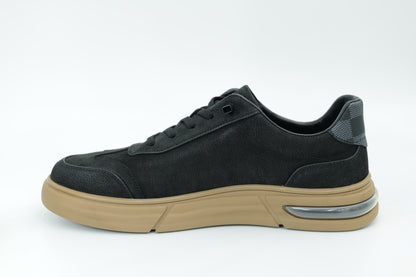 Casual sneakers