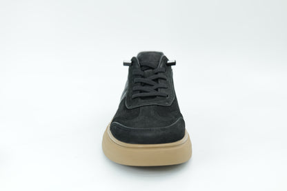 Casual sneakers