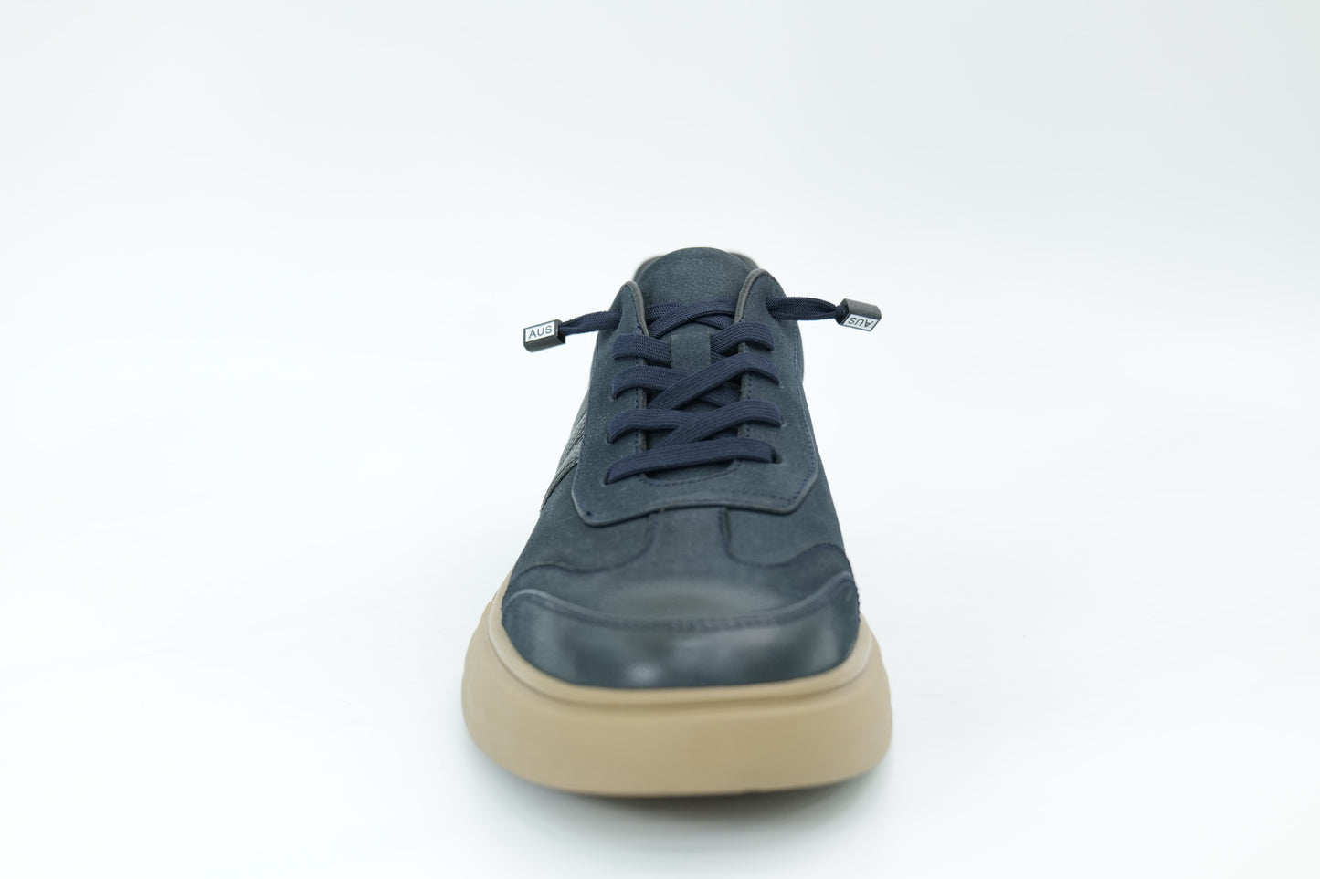 Casual sneakers