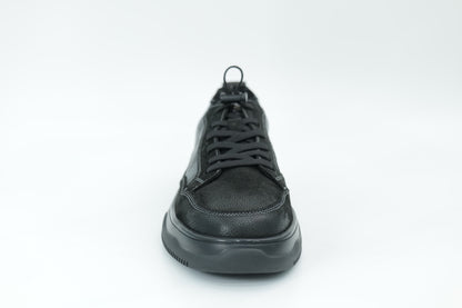 Casual sneakers