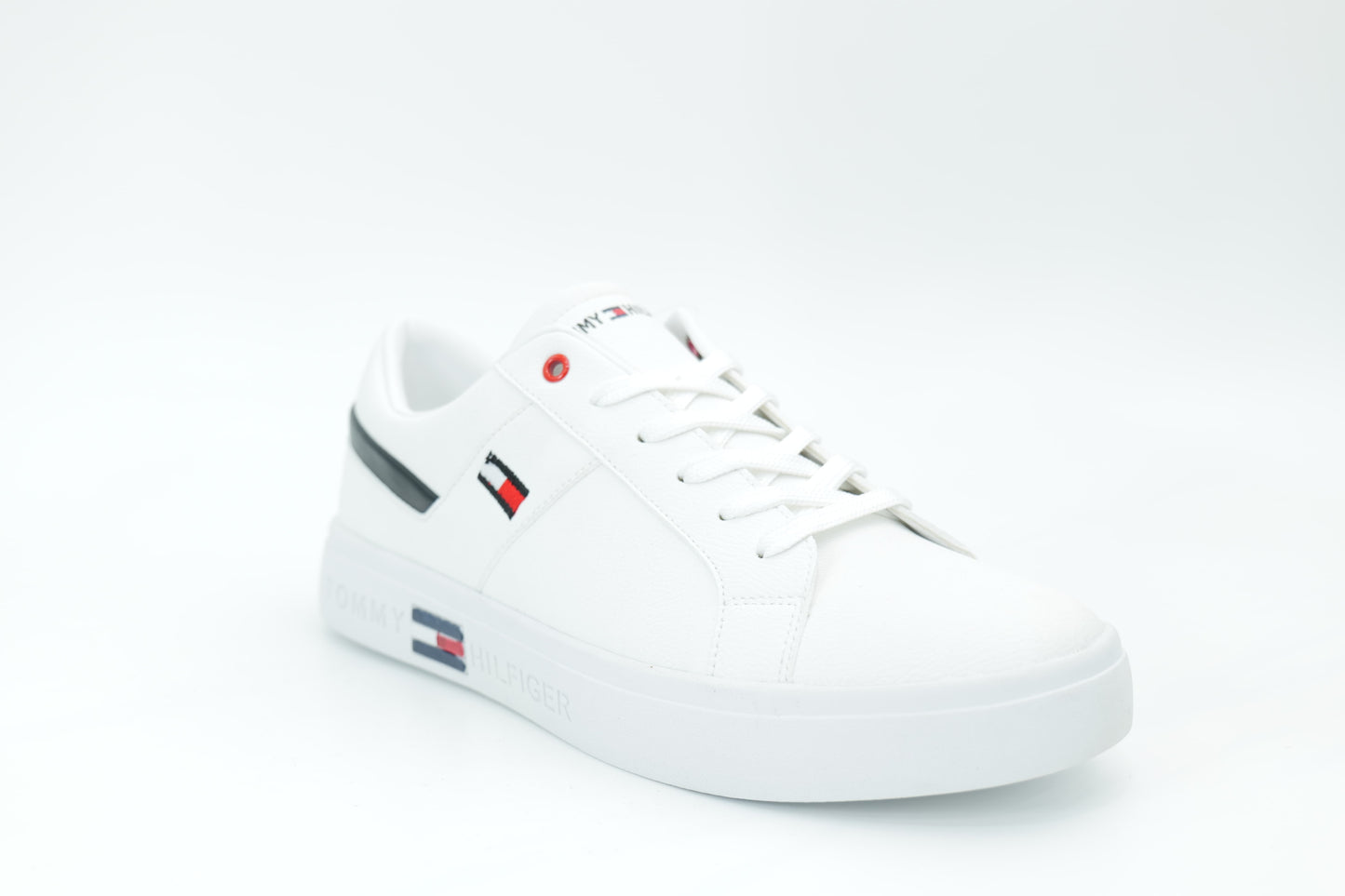 Casual sneakers