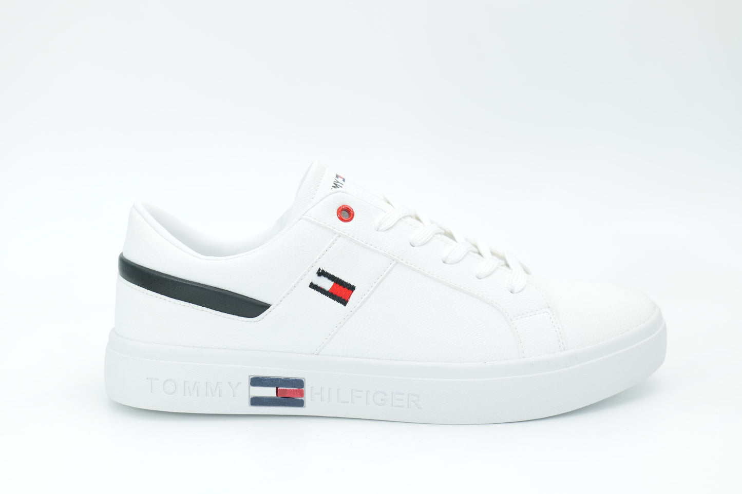 Casual sneakers