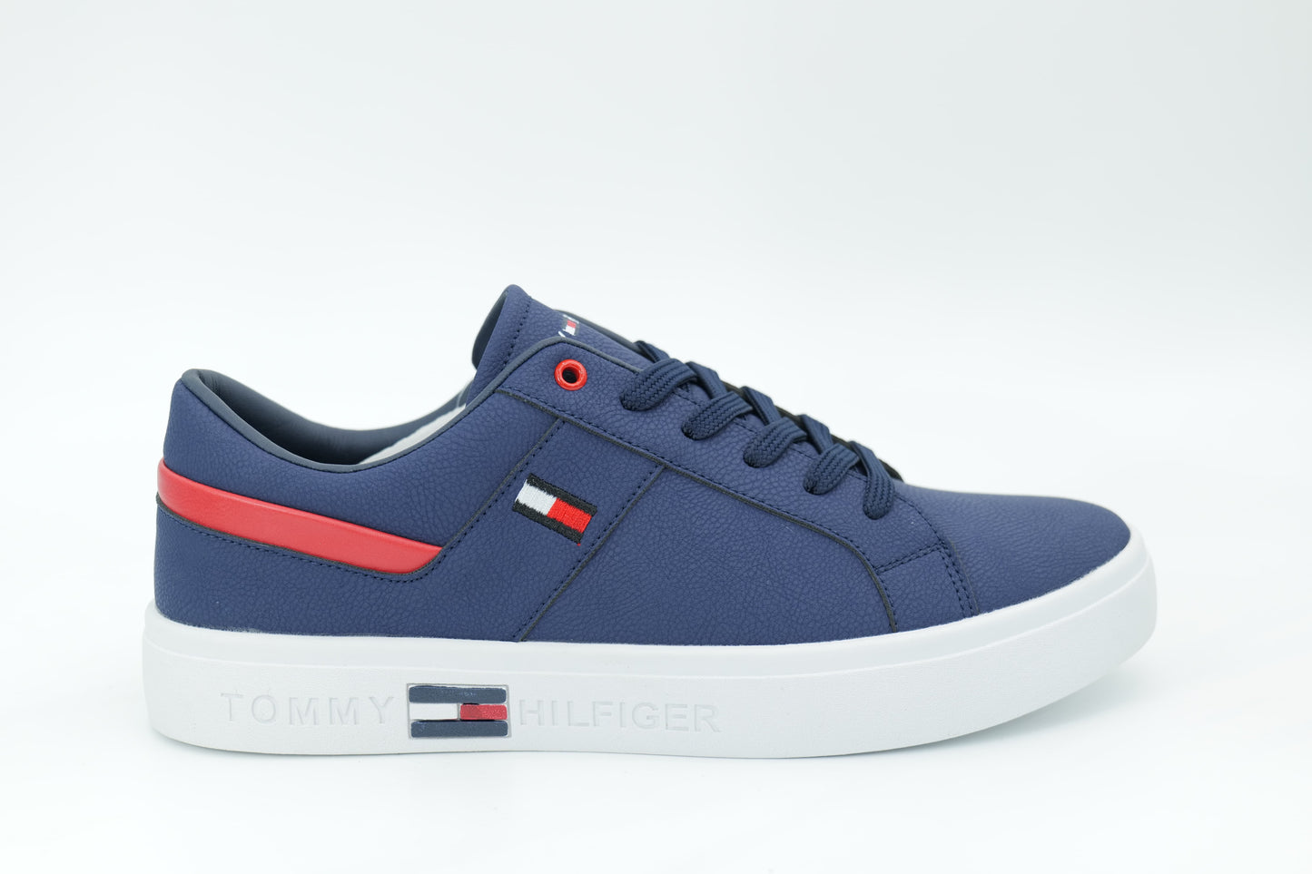 Casual sneakers