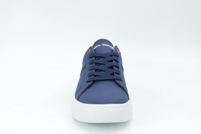 Casual sneakers