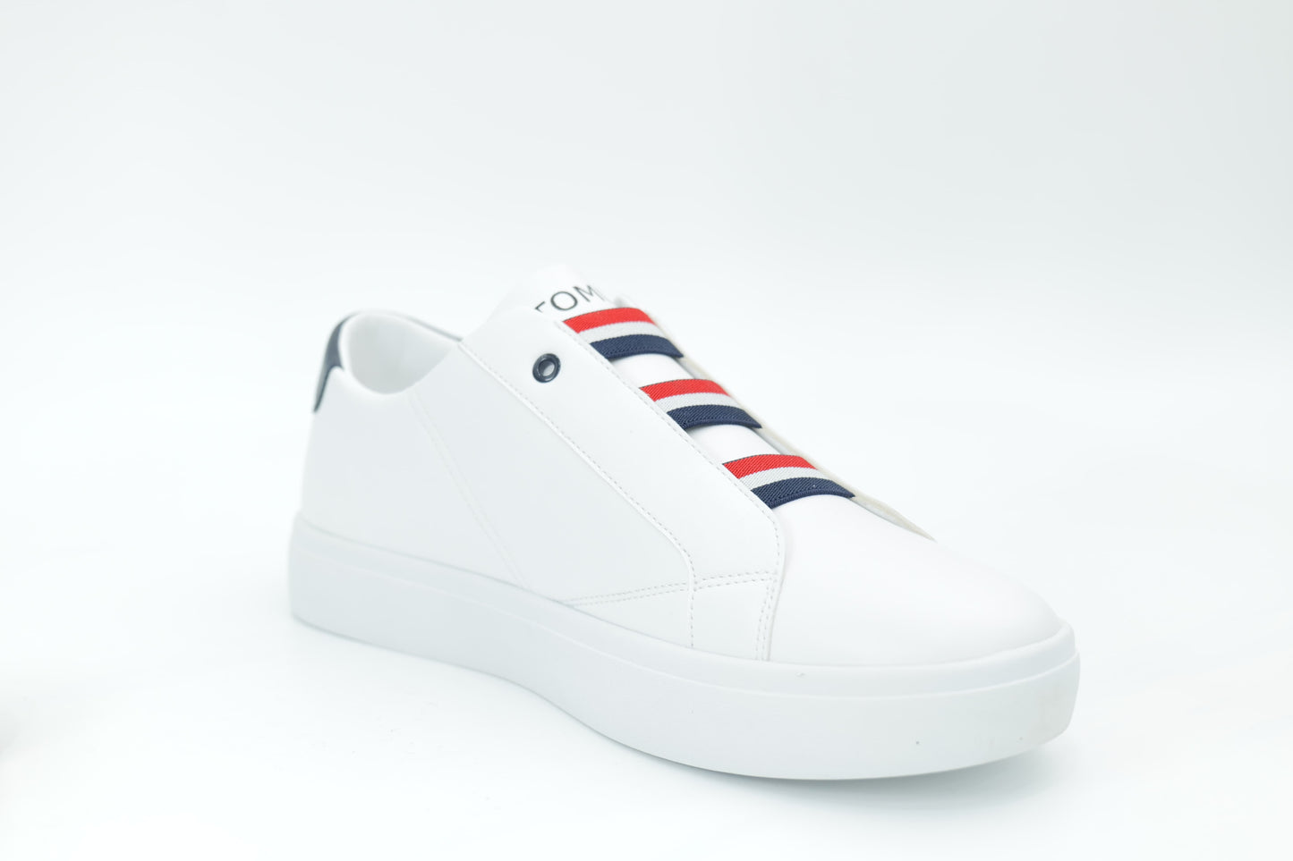 Casual sneakers