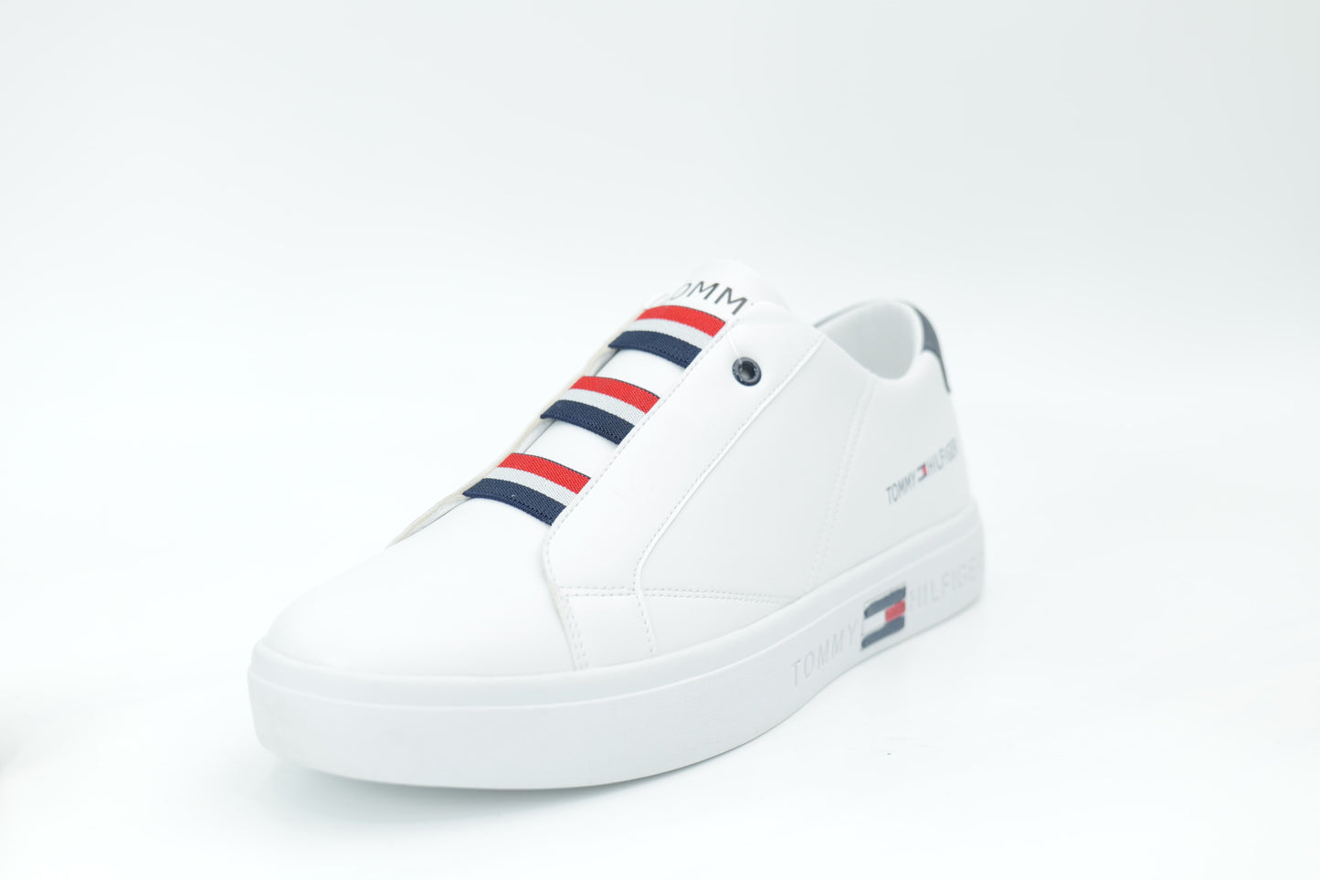 Casual sneakers