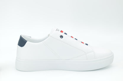 Casual sneakers