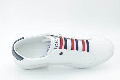 Casual sneakers