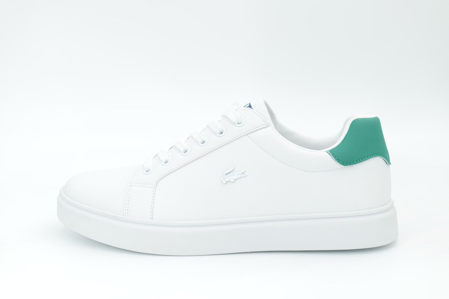 Casual sneakers