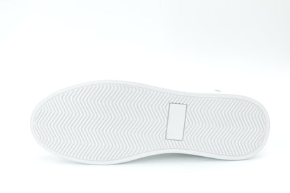 Casual sneakers