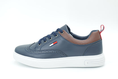 Casual sneakers