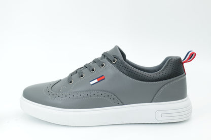 Casual sneakers
