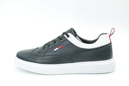 Casual sneakers