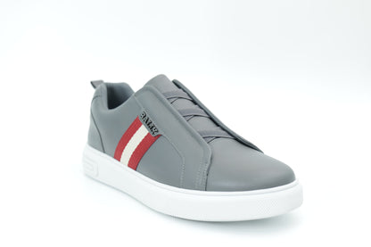 Casual sneakers