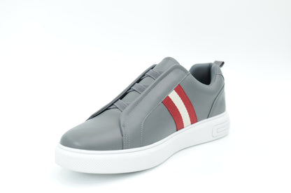 Casual sneakers