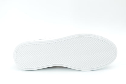 Casual sneakers