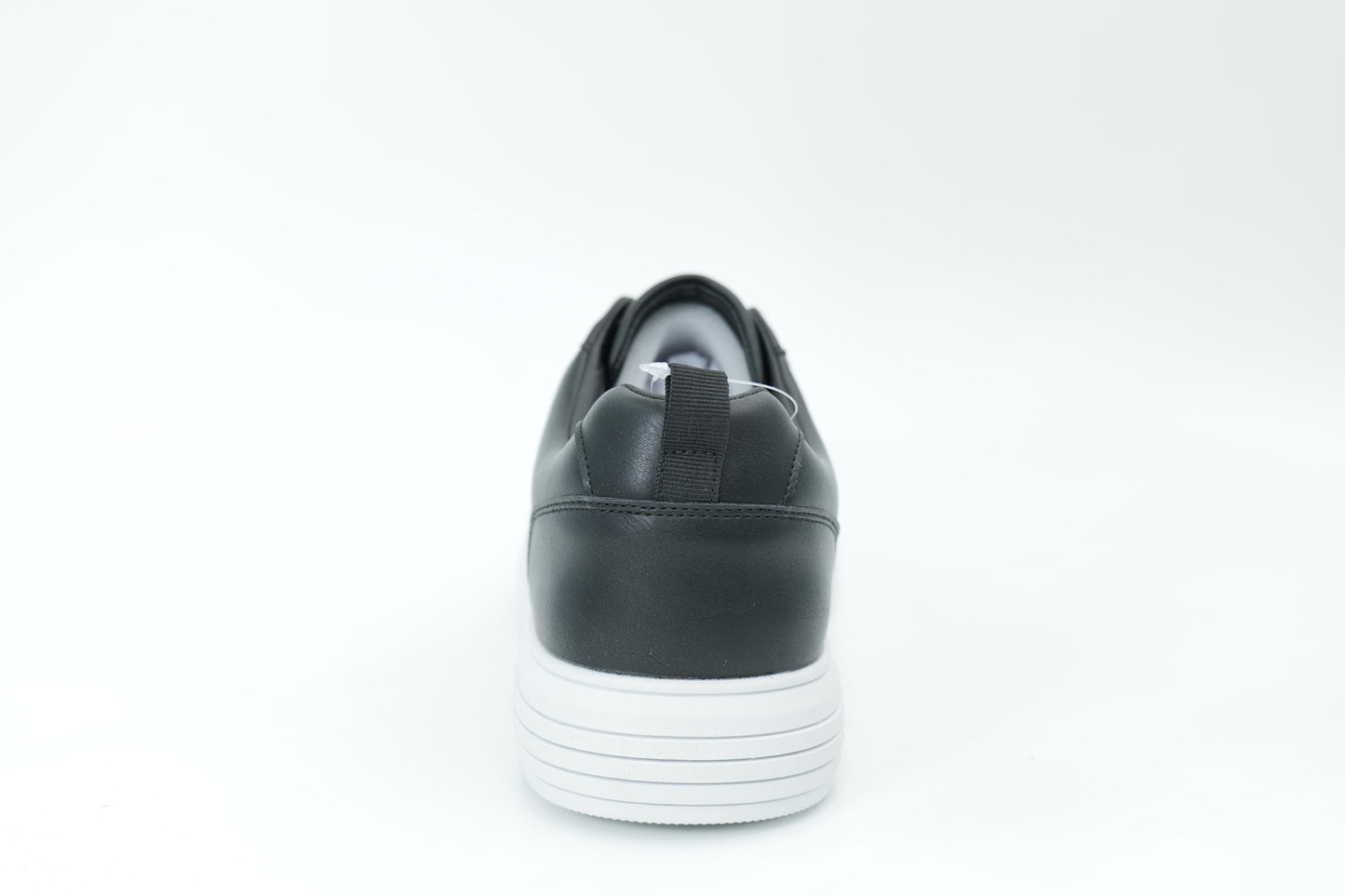 Casual sneakers