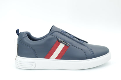 Casual sneakers