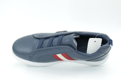 Casual sneakers