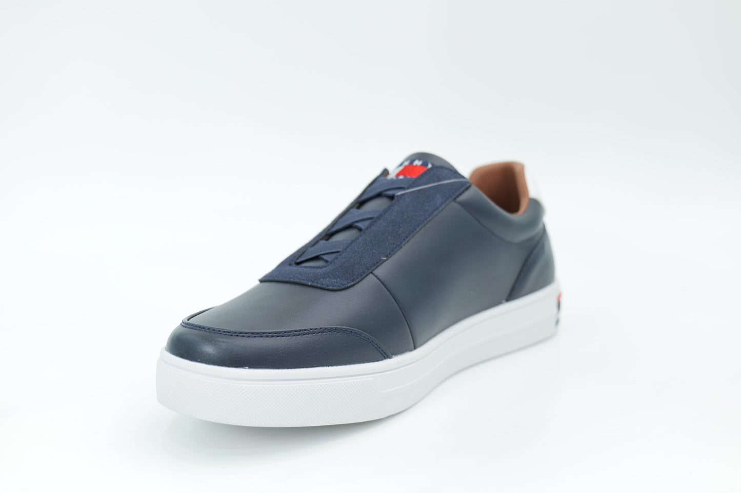 Casual sneakers