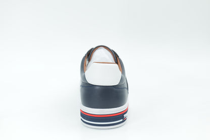 Casual sneakers
