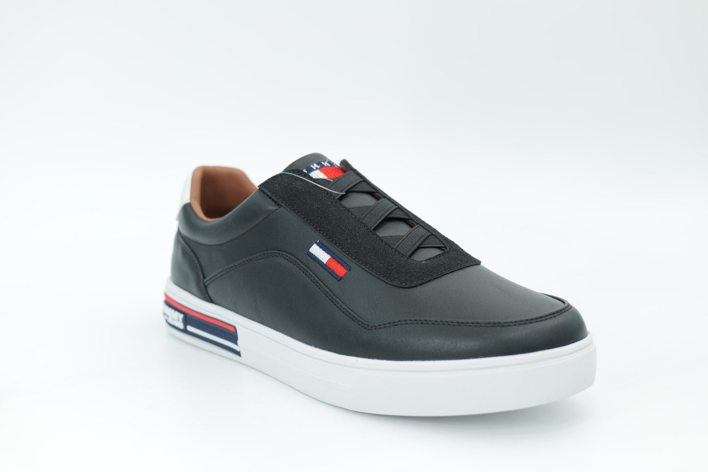 Casual sneakers