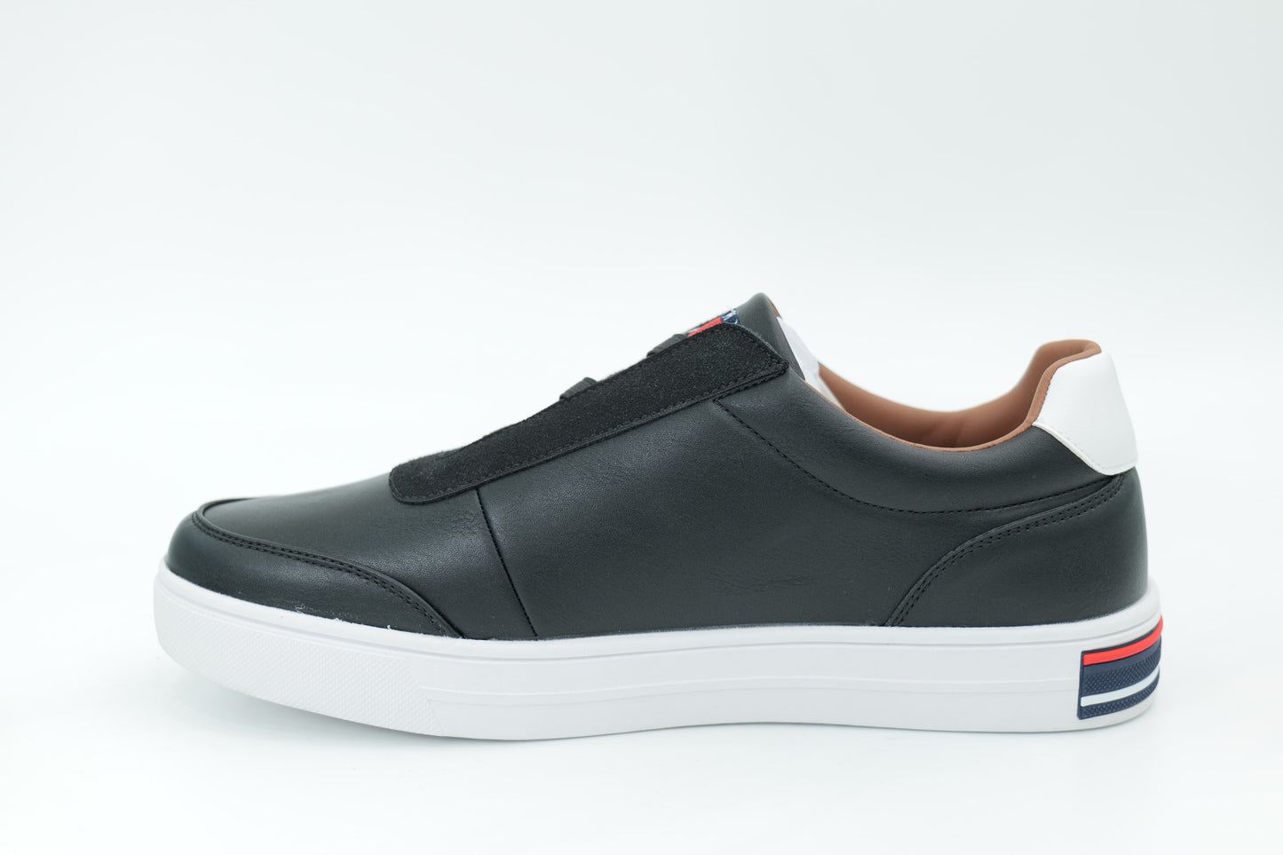 Casual sneakers