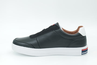 Casual sneakers