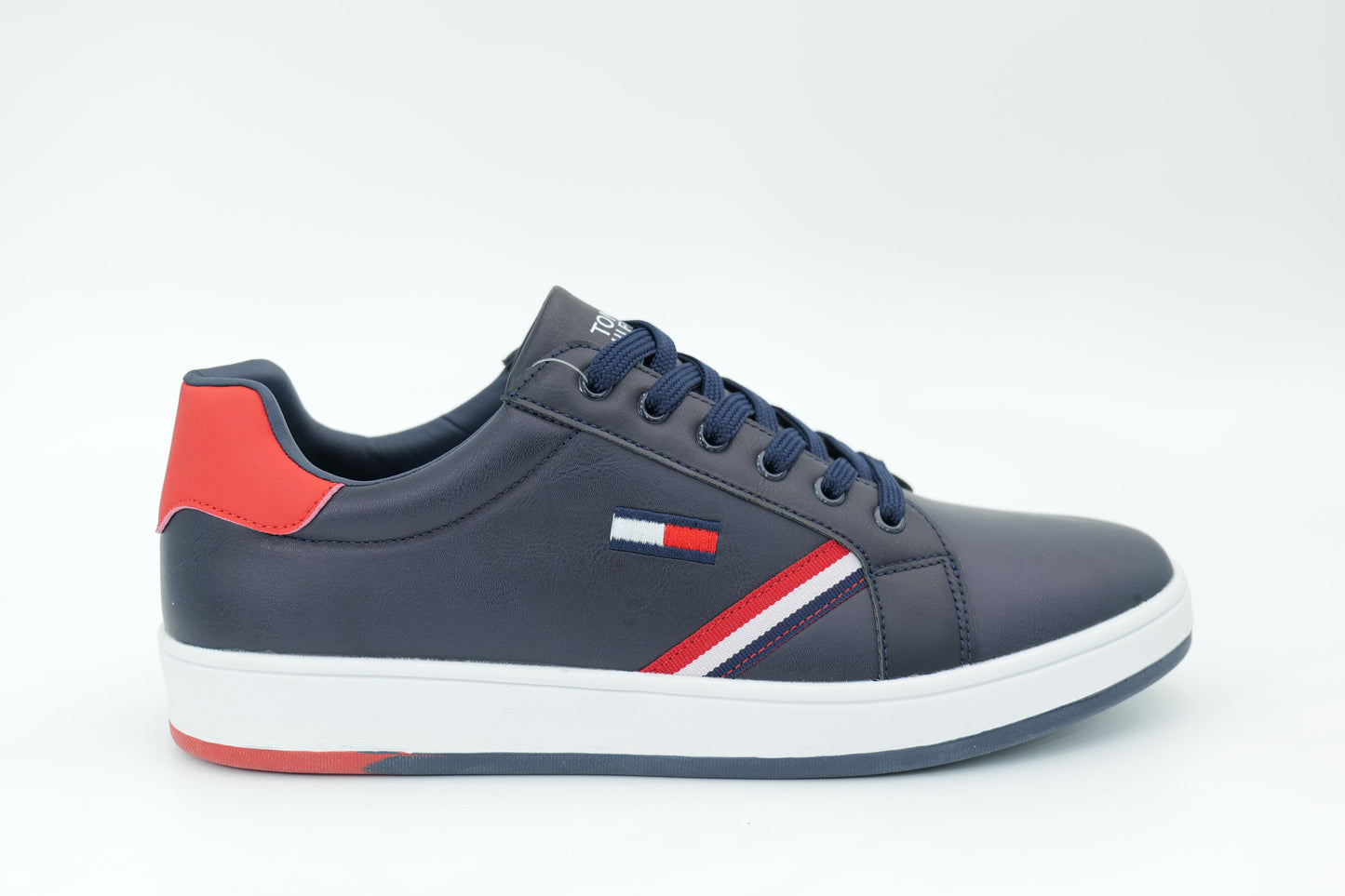 Casual sneakers