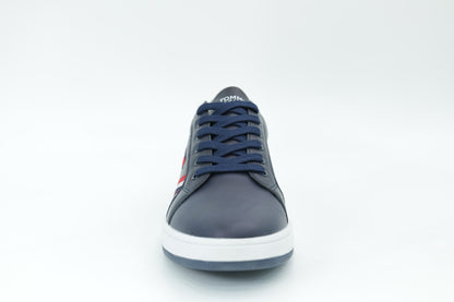 Casual sneakers