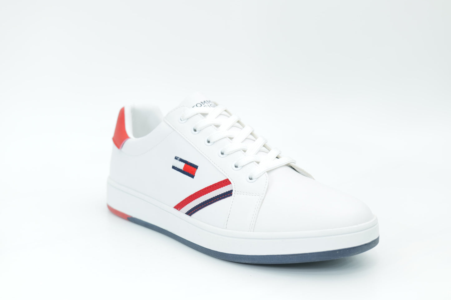 Casual sneakers