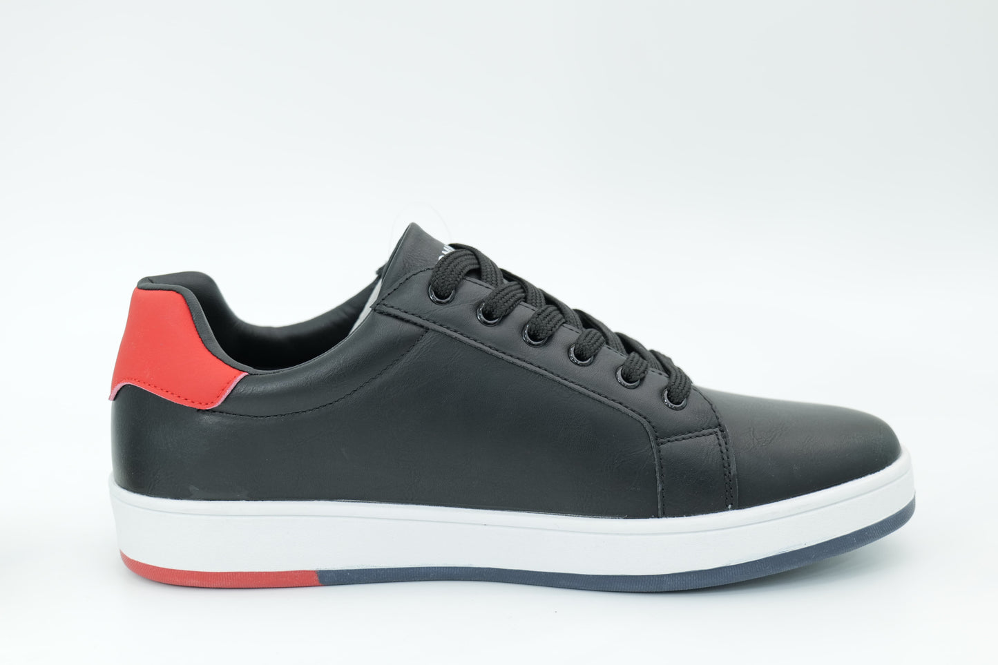 Casual sneakers