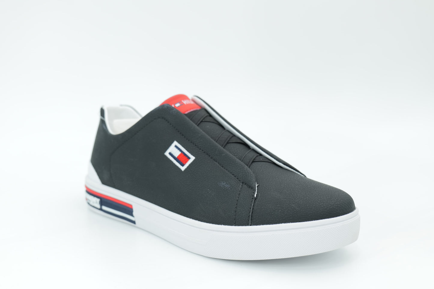 Casual sneakers