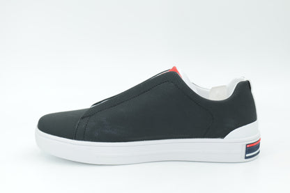 Casual sneakers