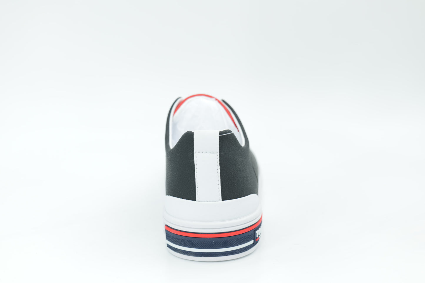 Casual sneakers