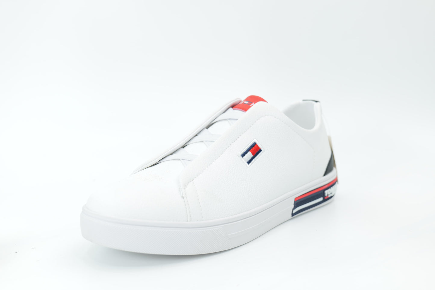 Casual sneakers