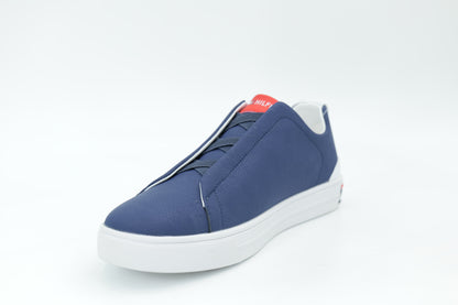 Casual sneakers