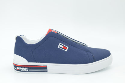 Casual sneakers