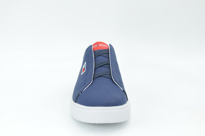 Casual sneakers