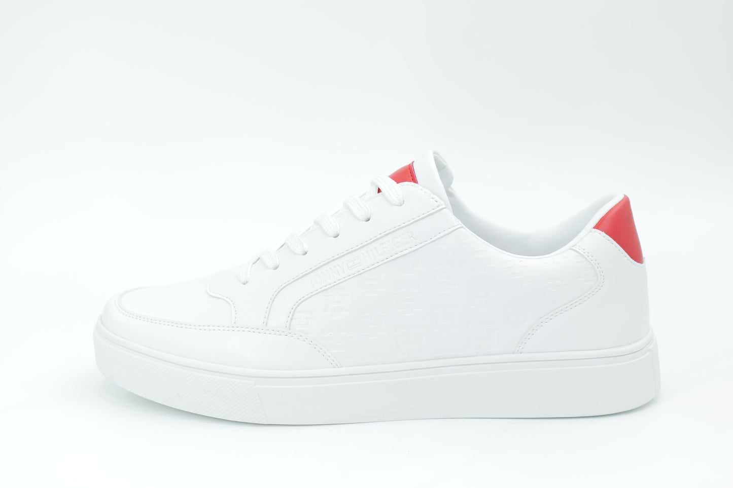 Casual sneakers